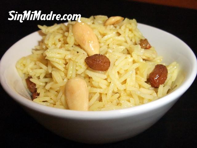 arroz con pasas y almendras