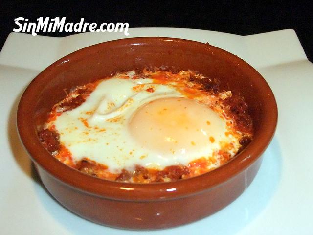 huevos al plato con sobrasada