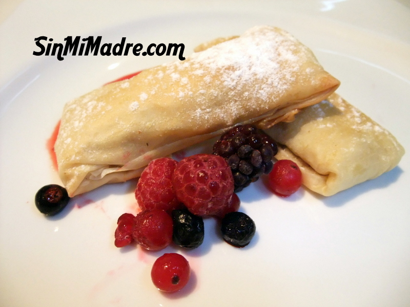 rollito de pasta filo con crema