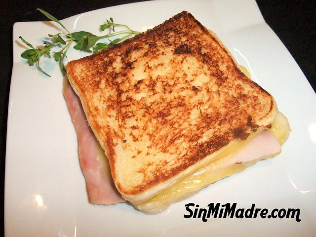 sandwich de jamon y queso